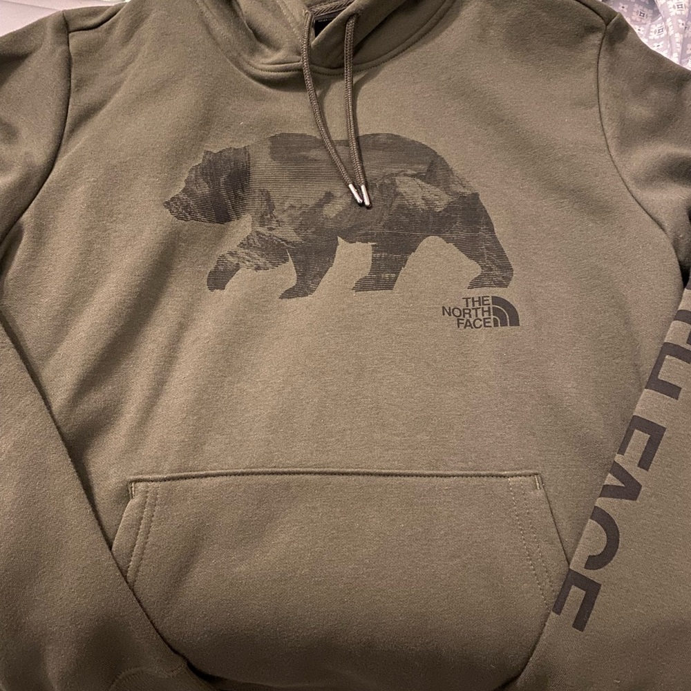 2 The North Face Hoodies